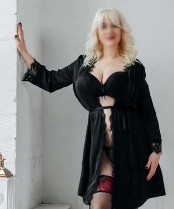 Анжела, 42